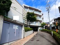 シティコート岩石　東館