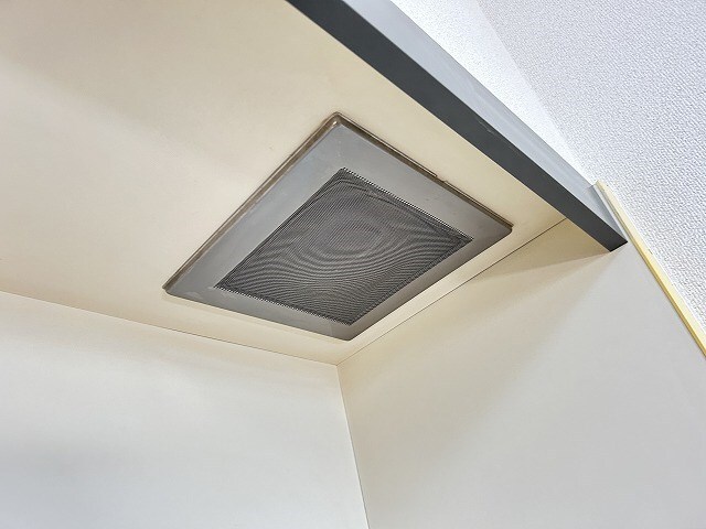  ロンドン東口ビル