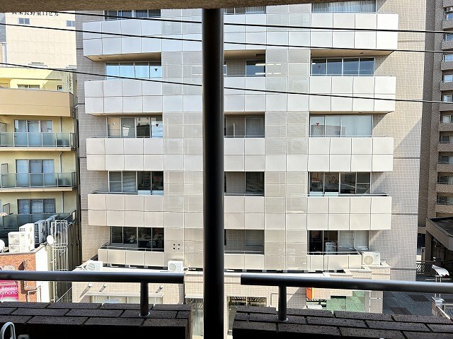  ロンドン東口ビル