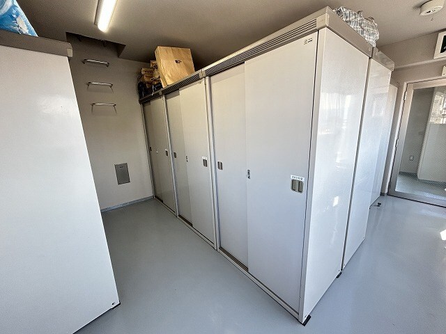  ロンドン東口ビル