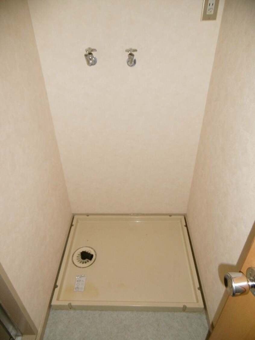 洗濯機※写真は別号室です（参考）置き場 ハウス深山