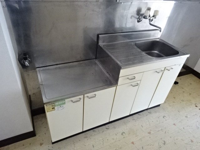 写真は203号室です（参考） 美多里マンション