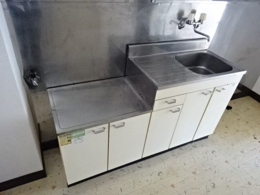 写真は203号室です（参考） 美多里マンション