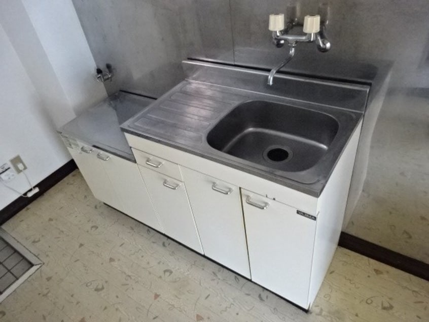 写真は203号室です（参考） 美多里マンション