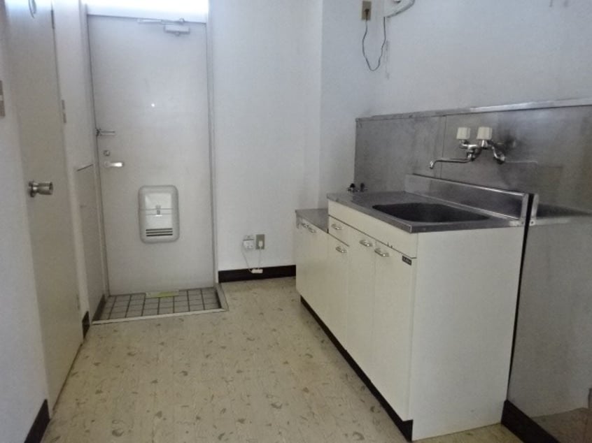 写真は203号室です（参考） 美多里マンション