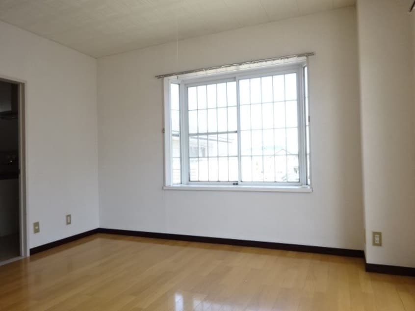 写真は203号室です（参考） 美多里マンション