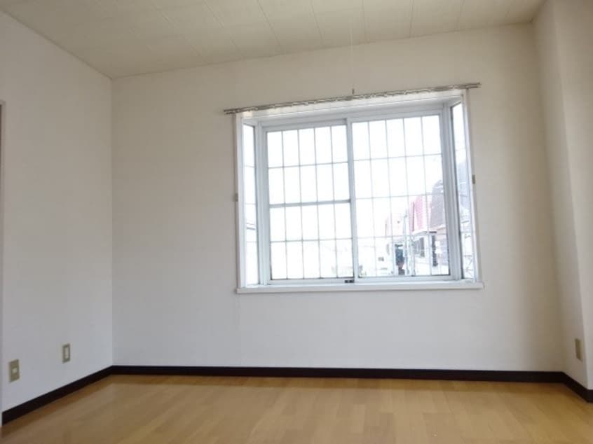 写真は203号室です（参考） 美多里マンション