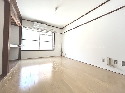  カルチェラタン