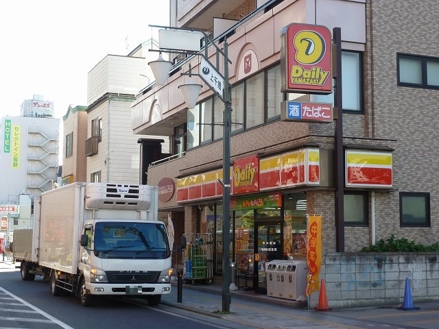 ﾃﾞｲﾘｰﾔﾏｻﾞｷ 上千歳町通り店(コンビニ)まで30m サーパス千歳町通り