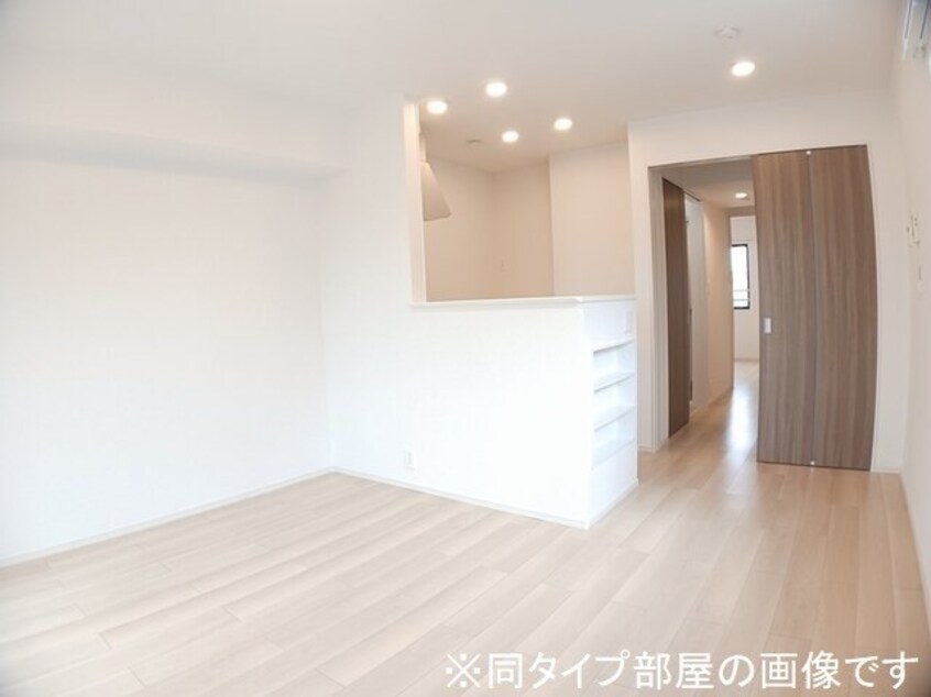  メゾンラテ稲葉