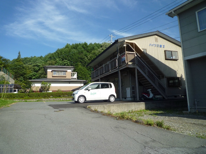  ハイツ三恵　II
