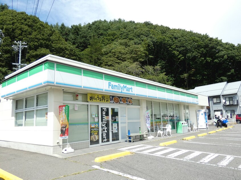 ﾌｧﾐﾘｰﾏｰﾄ 茅野本町東店(コンビニ)まで384m トランスミット