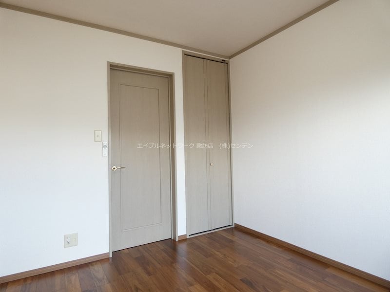  レジデンス923岡谷