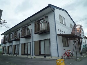 ドミールたかしま