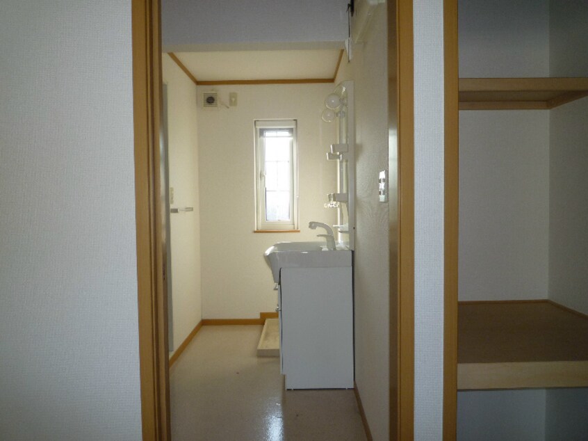 類似部屋写真 アンソレイエ　B