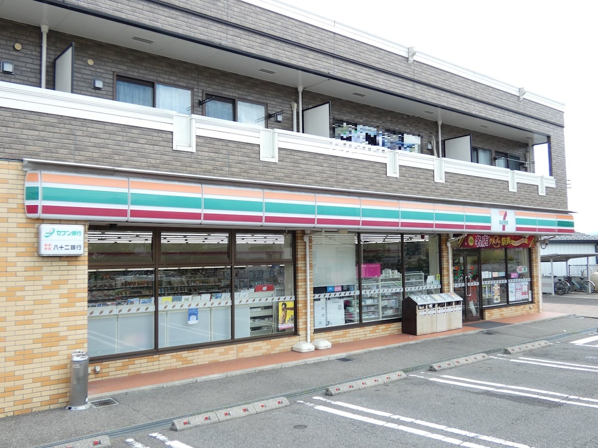 セブンイレブン 岡谷天竜町店(コンビニ)まで807m シエスタ湖畔