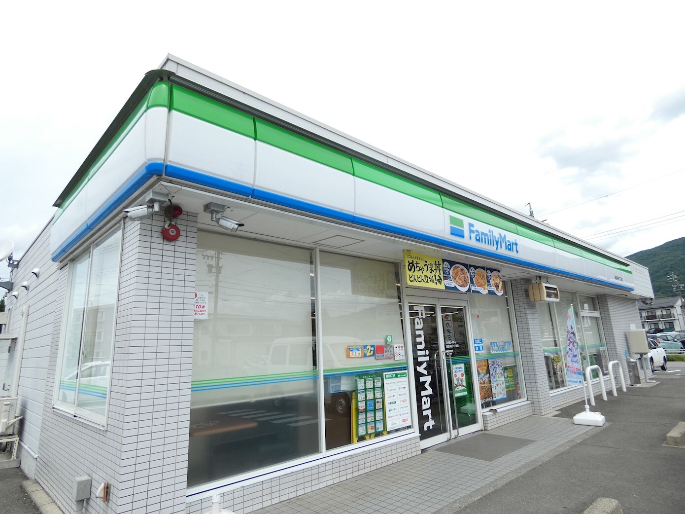 ﾌｧﾐﾘｰﾏｰﾄ 諏訪沖田二丁目店(コンビニ)まで614m 中央本線（甲信越）/茅野駅 徒歩25分 2階 築11年