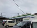 ﾌｧﾐﾘｰﾏｰﾄ 岡谷TPR前店(コンビニ)まで488m グランモア　かくも