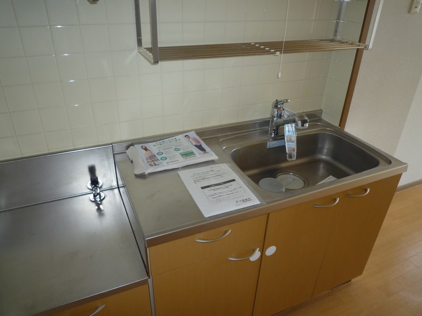  フラワーサンヒルズB