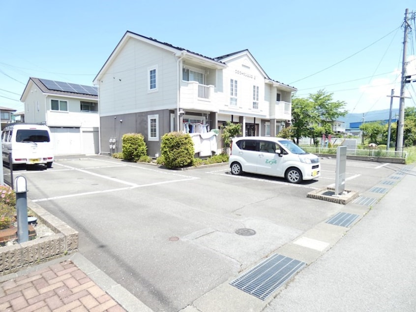  フラワーサンヒルズB