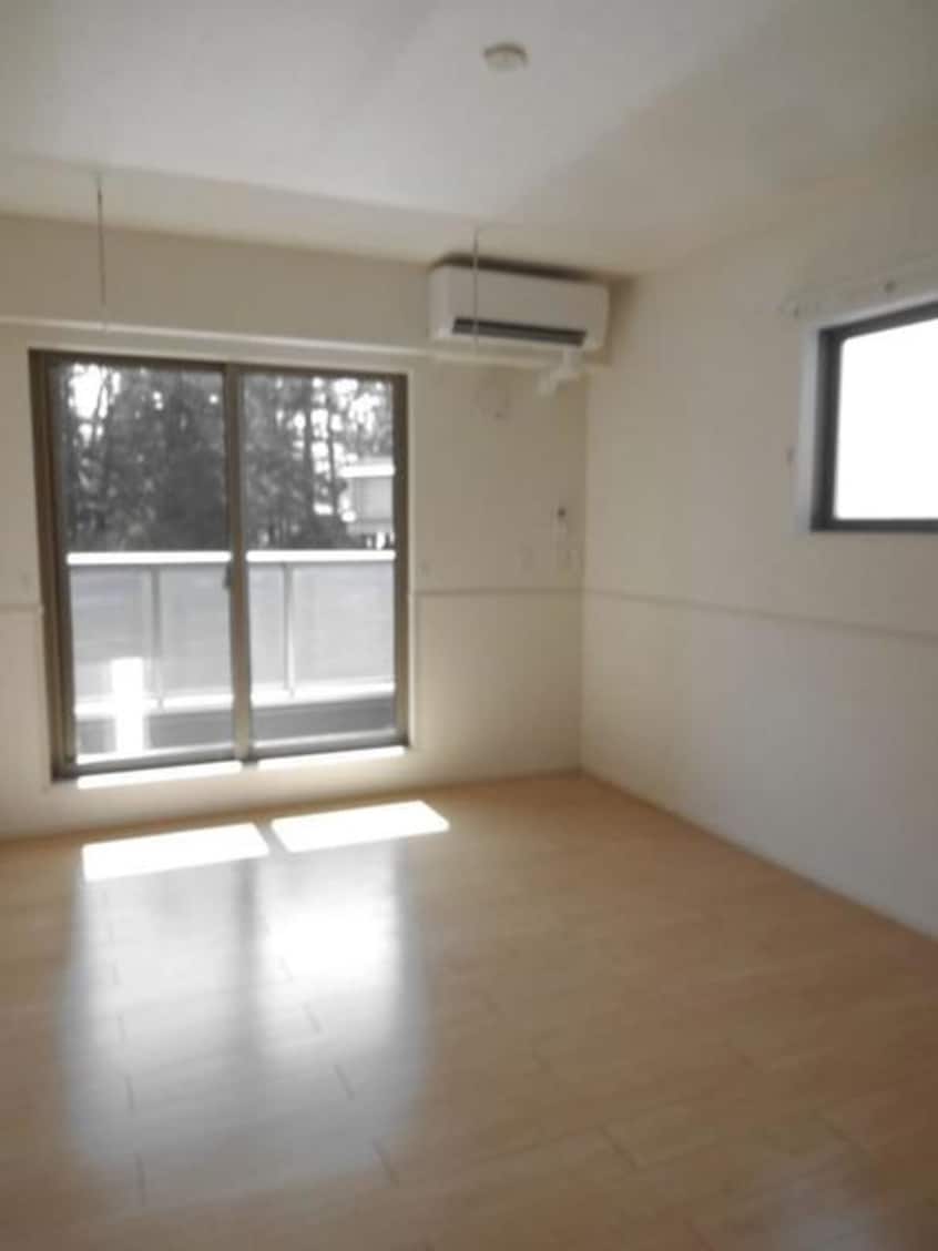  イースト・カーサＣ