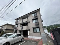 シャイニングビレッジ浜III