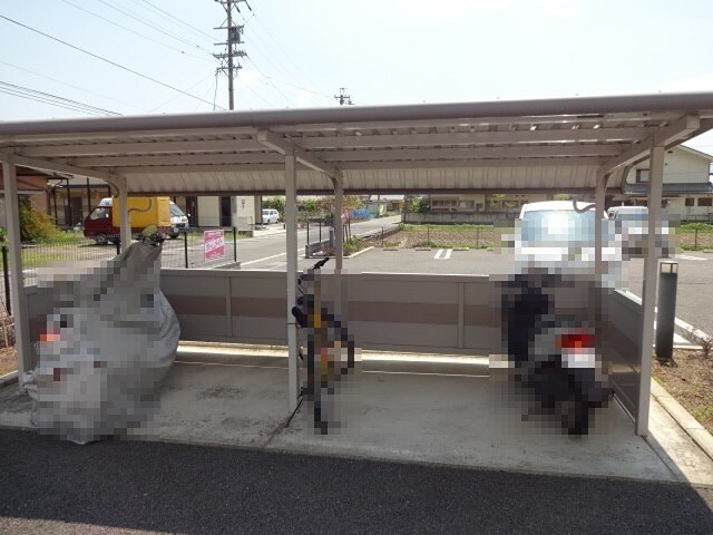  アドバンス・エム