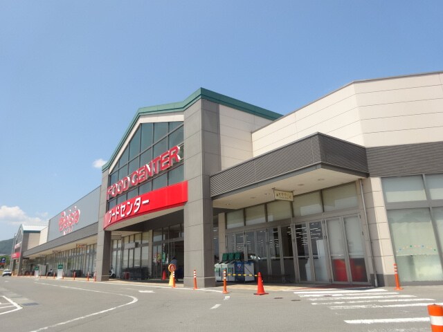 ﾍﾞｲｼｱ 東御店(スーパー)まで742m サンライン東部