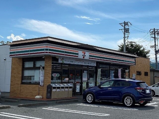 ｾﾌﾞﾝｲﾚﾌﾞﾝ 上田中之条店(コンビニ)まで132m ハーベスト中之条A棟