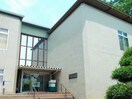 上田市立上田図書館(図書館)まで405m サンパレス上田
