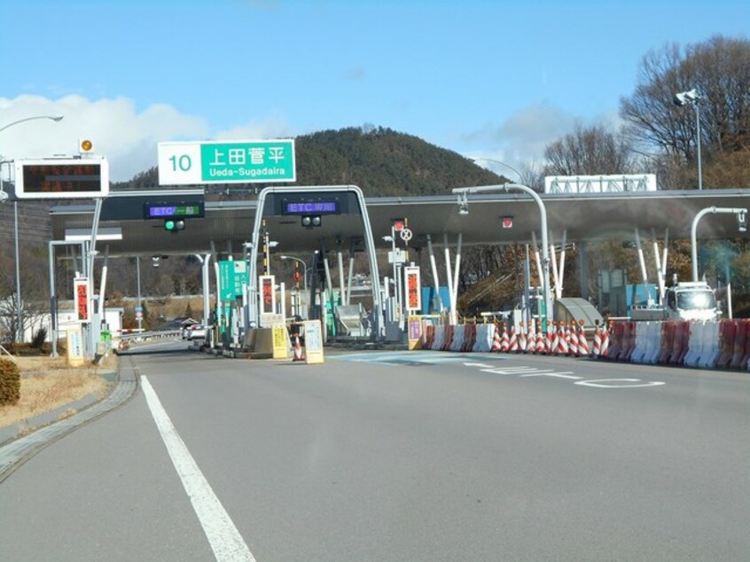 上信越自動車道 上田菅平IC 上り 入口まで747m プレメゾン金井橋2006