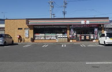 ｾﾌﾞﾝｲﾚﾌﾞﾝ 上田芳田店(コンビニ)まで1125m ベルメゾンB