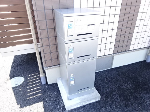  シャン・カマラードＦ棟