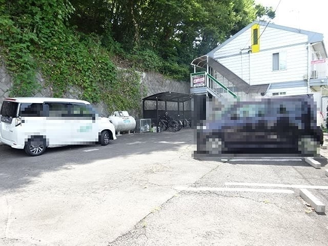  グリンイースト