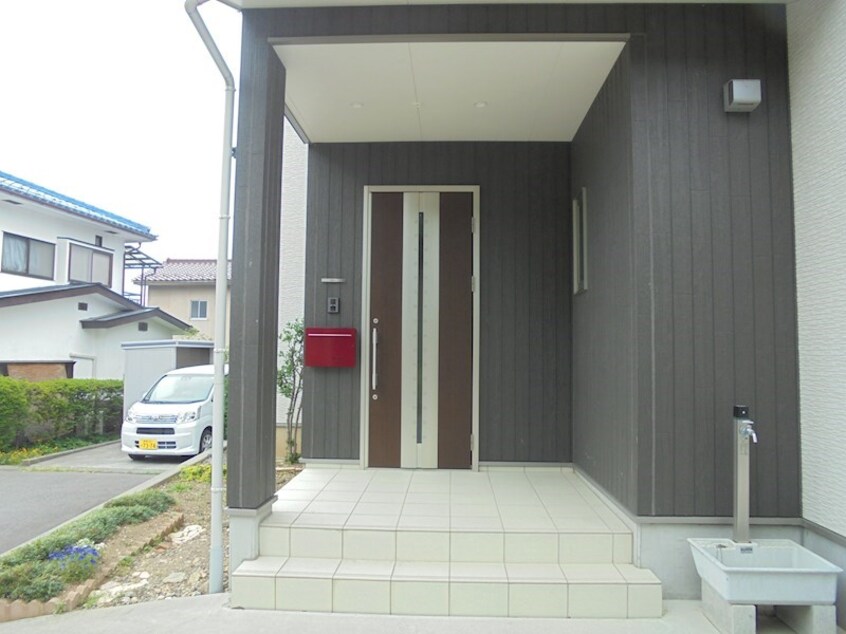  中央北2丁目戸建て