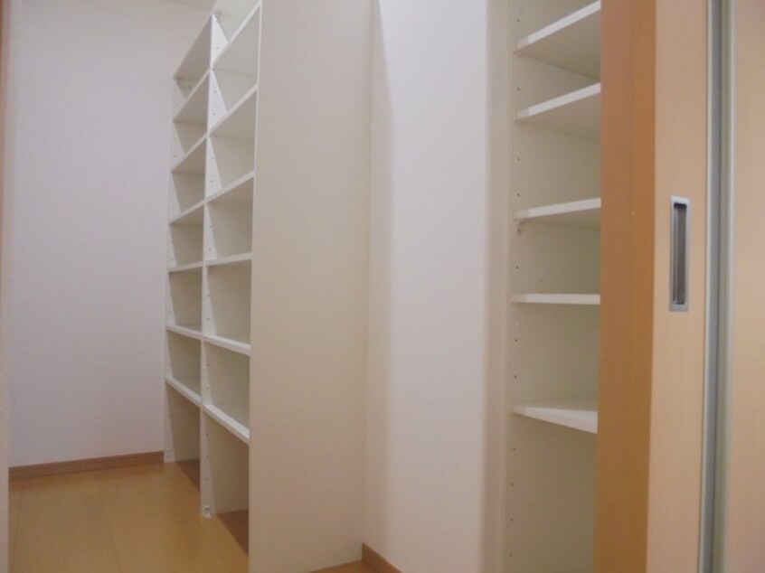  中央北2丁目戸建て