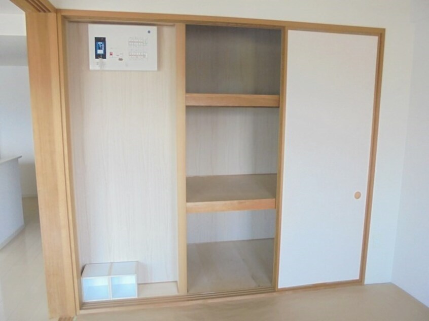  サーパス丸堀　904号室