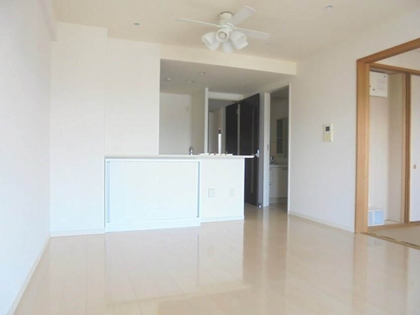  サーパス丸堀　904号室