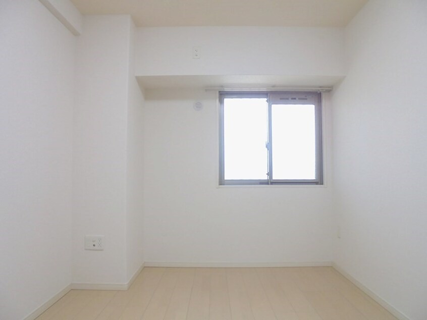  サーパス丸堀　904号室