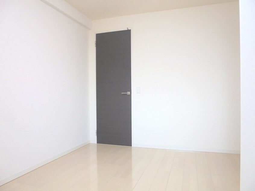  サーパス丸堀　904号室