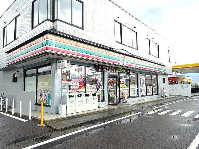 セブンイレブン 上田原店(コンビニ)まで485m カーサ絃　B