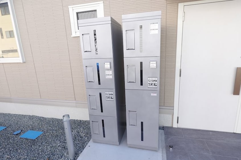  トリシア横町WEST