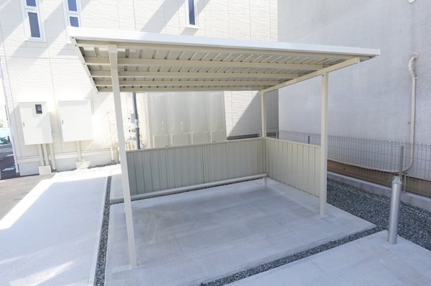  トリシア横町WEST