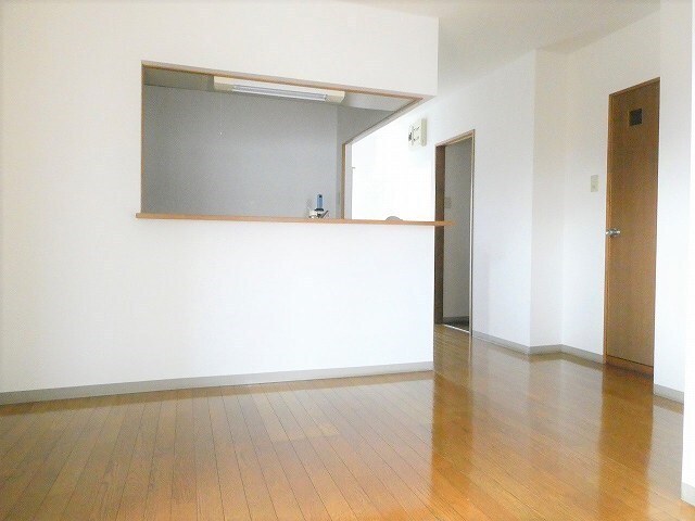 ※別部屋参考写真です。 小根山ビル