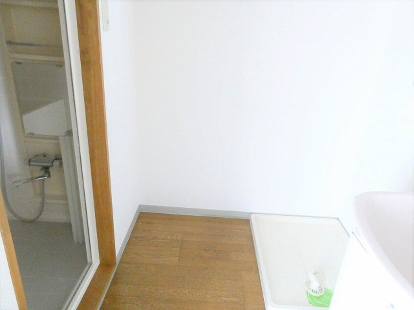 ※別部屋参考写真です。 小根山ビル