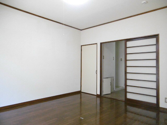  アーバン小山III