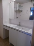 写真は202号室です。（参考） ベル・ラフィーネ