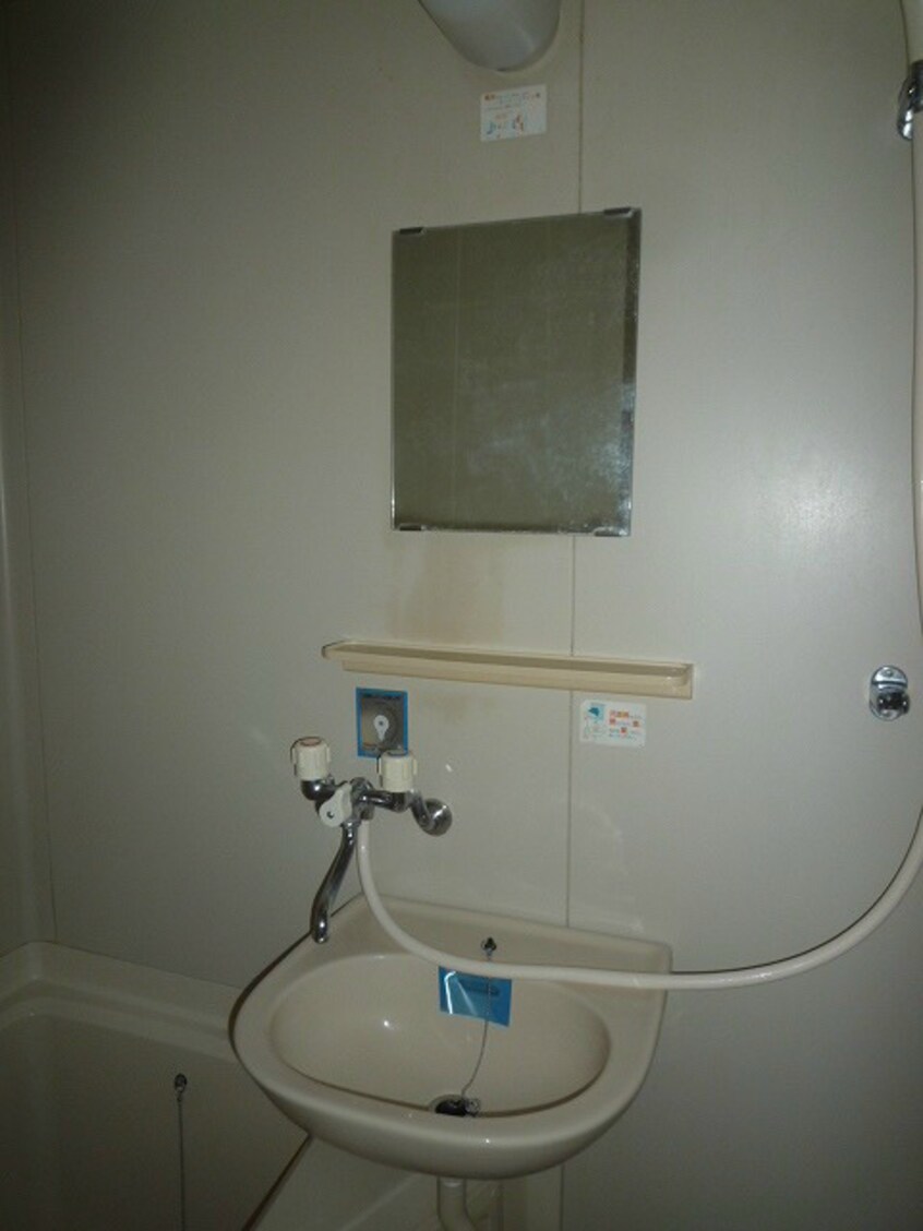 ※写真は201号室のお部屋です。 ロワール箱清水
