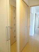 写真は103号室です（参考） ラピタス