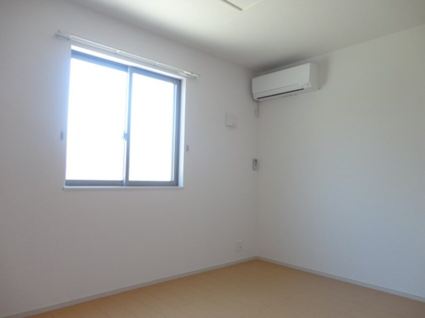 写真は103号室です（参考） ラピタス